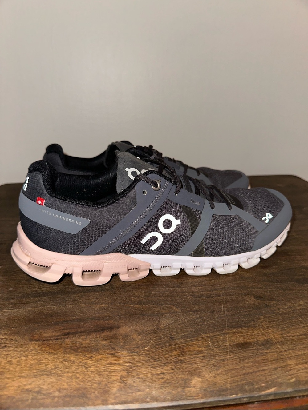 ON Women's Cloudflow Running Shoes, Rock/Rose, US 9.5